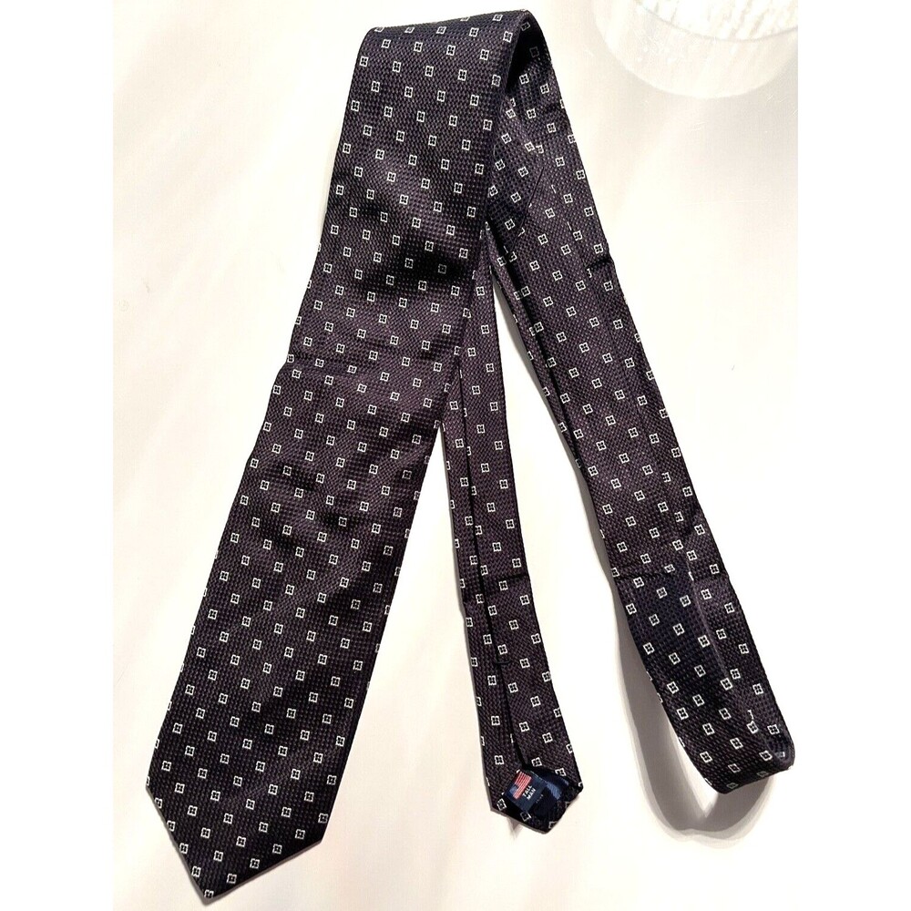 Tom James Tie XL Extra Long Silk Geometric Navy Blue White 66 in 3 1/2 in